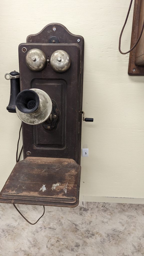 Kellogg 2536 Wall Telephone (1915)