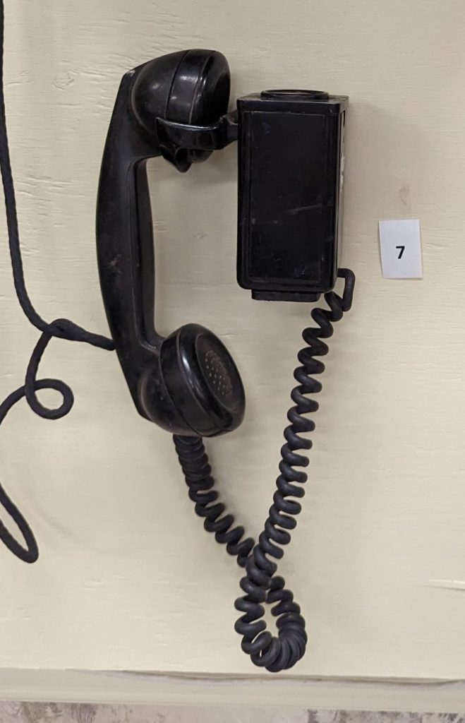 Northern Electric 211 Space Saver (Circa 1930)
