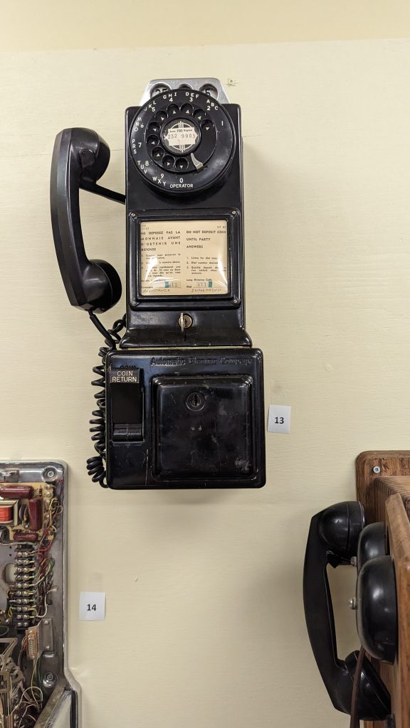 Automatic Electric 3-slot payphone (1940s-1960s)